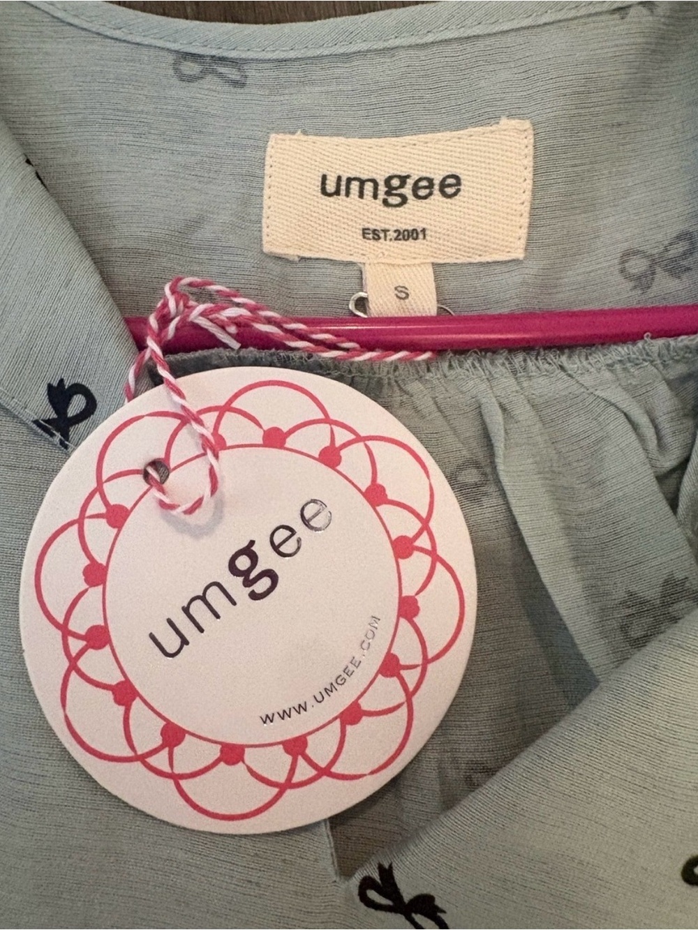 Umgee women’s Light Green Bow-Print Ruffle Top 🎀🎀 - Picture 3 of 4